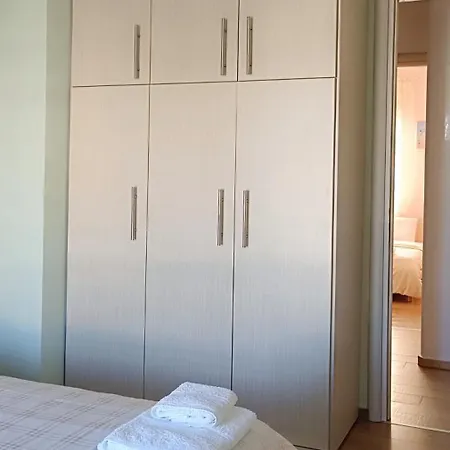 Overlooking The Acropolis Apartment